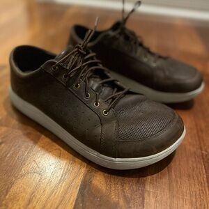 Altra Cayd Sneaker Brown Leather Size 10